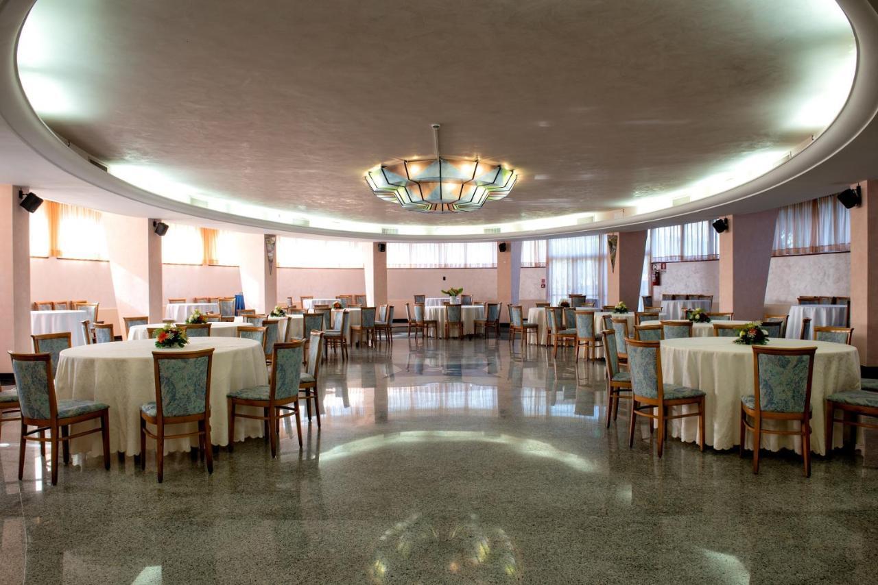 Hotel Le Tegnue Sottomarina Buitenkant foto