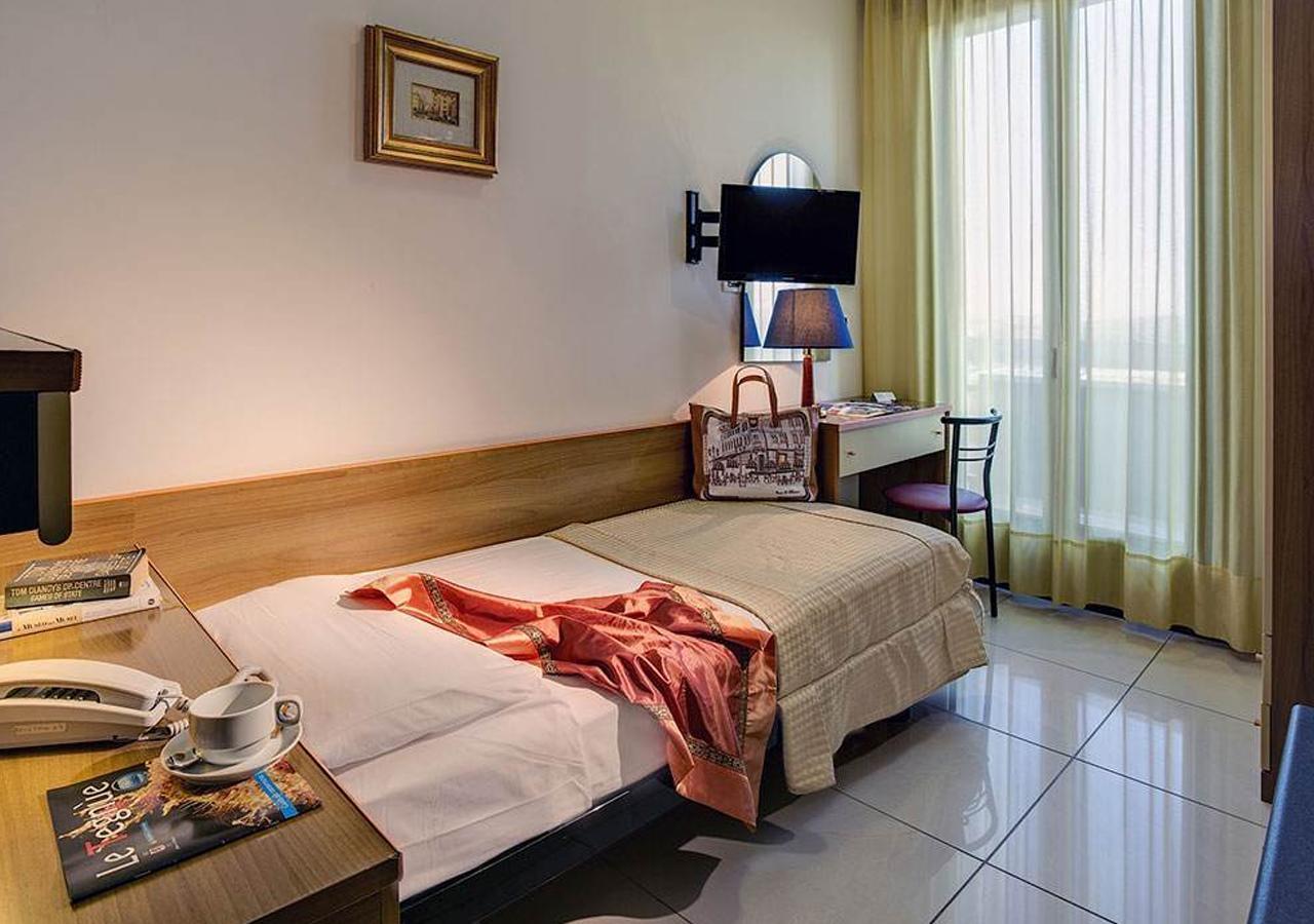 Hotel Le Tegnue Sottomarina Buitenkant foto